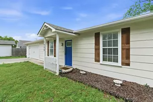 1032 Greg St, Azle, TX 76020 - Photo 8