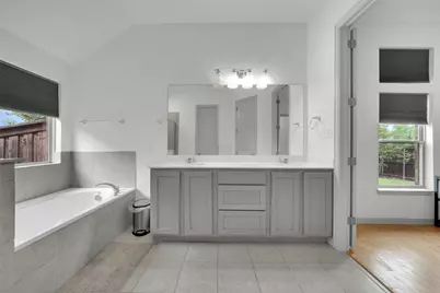 2725 Bechtol Street, Garland, TX 75042 - Photo 32