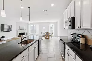 1049 Castroville Dr, Forney, TX 75126 - Photo 4