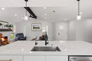1317 Lark Ln, Lewisville, TX 75077 - Photo 10