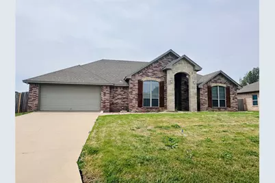 802 Wandering Court, Granbury, TX 76049 - Photo 2