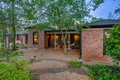 1450 Junior Drive, Dallas, TX 75208 - Photo 1