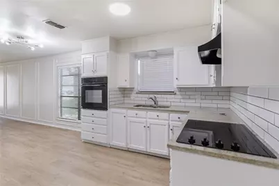 1620 Brown Trail, Hurst, TX 76054 - Photo 16