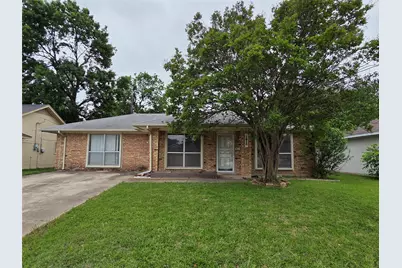 1613 S Bent Tree Trail, Grand Prairie, TX 75052 - Photo 1