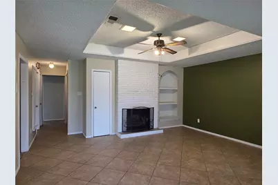 1613 S Bent Tree Trail, Grand Prairie, TX 75052 - Photo 2