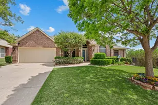 2806 Northwood St, Grapevine, TX 76051 - Photo 2