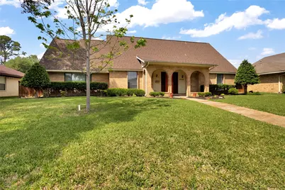 2985 Las Campanas Drive, Farmers Branch, TX 75234 - Photo 2