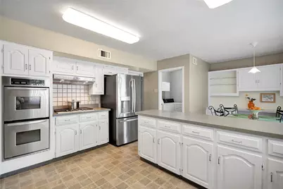 2985 Las Campanas Drive, Farmers Branch, TX 75234 - Photo 20