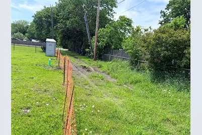 302 E Travis Street, Leonard, TX 75452 - Photo 34