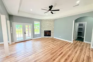 302 E Travis St, Leonard, TX 75452 - Photo 4