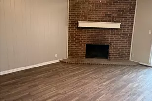 3402 Green Hill Dr, Arlington, TX 76014 - Photo 2