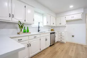 1815 Seabrook Dr, Duncanville, TX 75137 - Photo 8