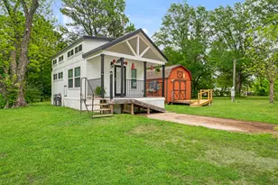 505 N Howison St, Bogata, TX 75417 - Photo 18