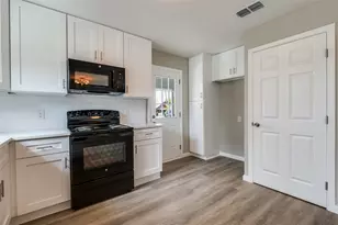 210 W Shelton St, Alvarado, TX 76009 - Photo 14