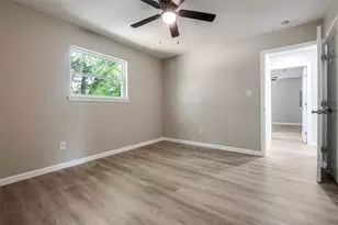 210 W Shelton St, Alvarado, TX 76009 - Photo 18