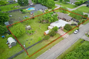 3336 Dasher St, Lancaster, TX 75146 - Photo 4