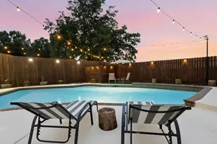 3109 Emerald St, Bedford, TX 76021 - Photo 8