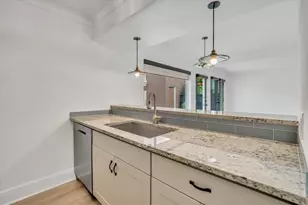 5926 Sandhurst Ln, Dallas, TX 75206 - Photo 12