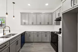 715 Ezekial Ave, Dallas, TX 75217 - Photo 10