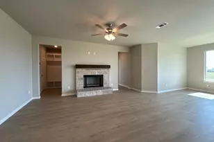 112 Aurora Ave, Valley View, TX 76272 - Photo 4