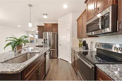 4727 Bluffview Drive, Haltom City, TX 76137 - Photo 16