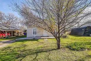 691 Meadow Park Dr, White Settlement, TX 76108 - Photo 4