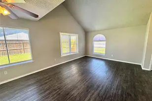2508 S Center Street S, Arlington, TX 76014 - Photo 4