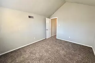 2508 S Center Street S, Arlington, TX 76014 - Photo 12