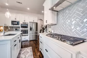 3995 Harvest Ln, Frisco, TX 75034 - Photo 6