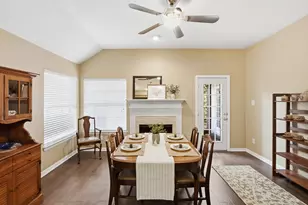 2638 Hidden Ridge Dr, Arlington, TX 76006 - Photo 4