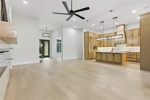 7016 Westover Dr, Granbury, TX 76049 - Photo 18
