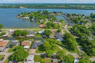3702 Lake Vista Ct, Granbury, TX 76049 - Photo 32