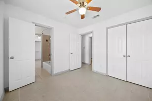 5848 Keeneland Pkwy, Dallas, TX 75211 - Photo 20