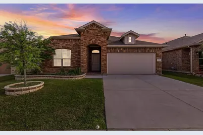 1044 Blackhorse Trail, Fort Worth, TX 76247 - Photo 2