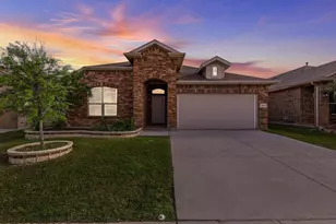 1044 Blackhorse Trl, Fort Worth, TX 76247 - Photo 2
