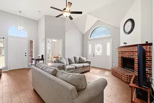 1714 Northampton Dr, Rowlett, TX 75089 - Photo 2