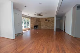 4713 Holiday Ln W, North Richland Hills, TX 76180 - Photo 4