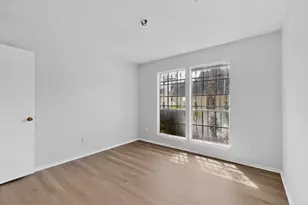 8560 Park Ln, Dallas, TX 75231 - Photo 18