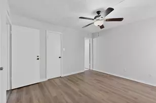 8560 Park Ln, Dallas, TX 75231 - Photo 28