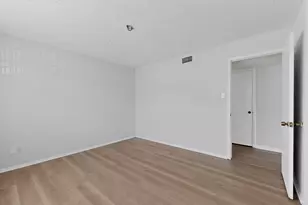 8560 Park Ln, Dallas, TX 75231 - Photo 34