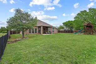603 E Saunders St, Trenton, TX 75490 - Photo 2