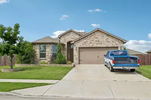 439 Helm Ln, Azle, TX 76020 - Photo 2