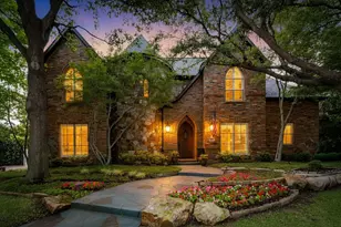 5601 Woodspring Dr, Plano, TX 75093 - Photo 2