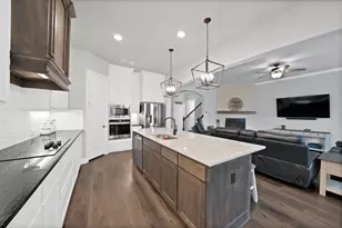 1905 Silver Falls Dr, Burleson, TX 76028 - Photo 16