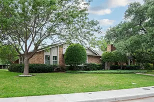 10107 Cromwell Dr, Dallas, TX 75229 - Photo 2
