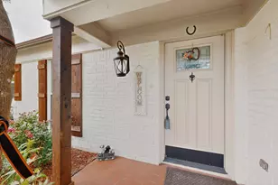 609 Melissa Ln, Garland, TX 75040 - Photo 2