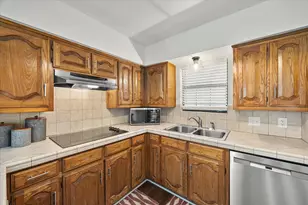 3404 Canton St, Greenville, TX 75402 - Photo 8