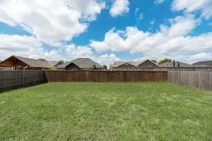109 Vaughn Meadows Dr, Tom Bean, TX 75491 - Photo 6