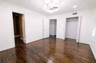 10872 Caprock Cir, Dallas, TX 75218 - Photo 18