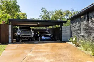 10872 Caprock Cir, Dallas, TX 75218 - Photo 4